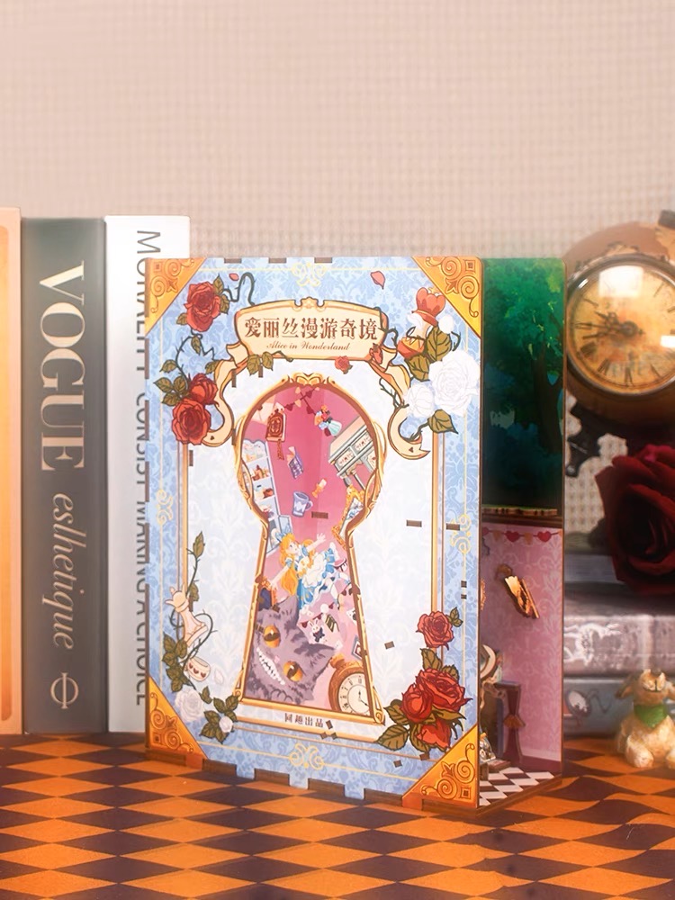 alice in wonderland book nook puzzle